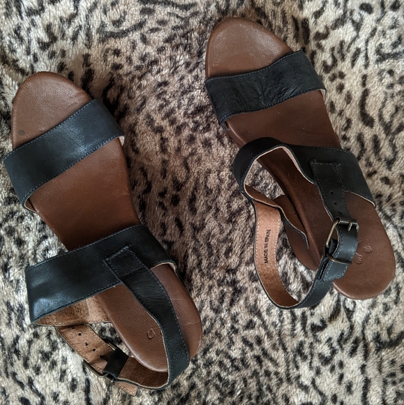 Heeled sandals - Picture 3 of 7